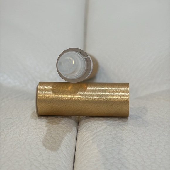 NIB Grande Lips Hydrating Lip Plumper 2.4 Ml 0.08 Oz Barely There Gloss - Picture 3 of 6